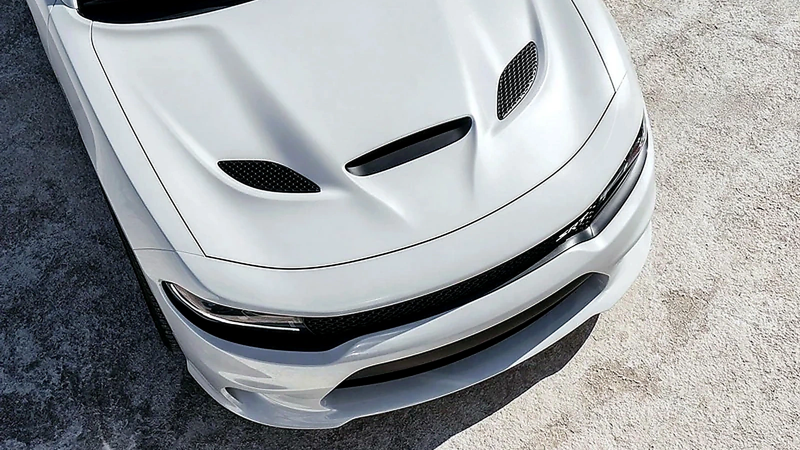 Dodge Charger SRT8 Sedan Improves Style and Core - restored article image 1