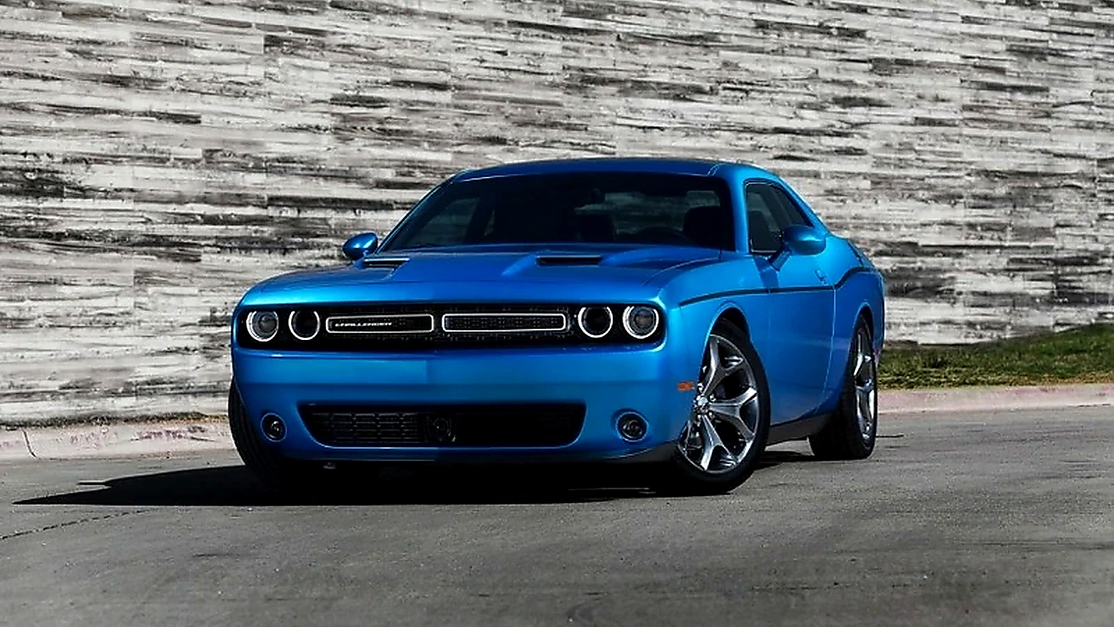 Dodge Challenger GT received an AWD but get rid of V8 engine (part 2) - restored article image 2