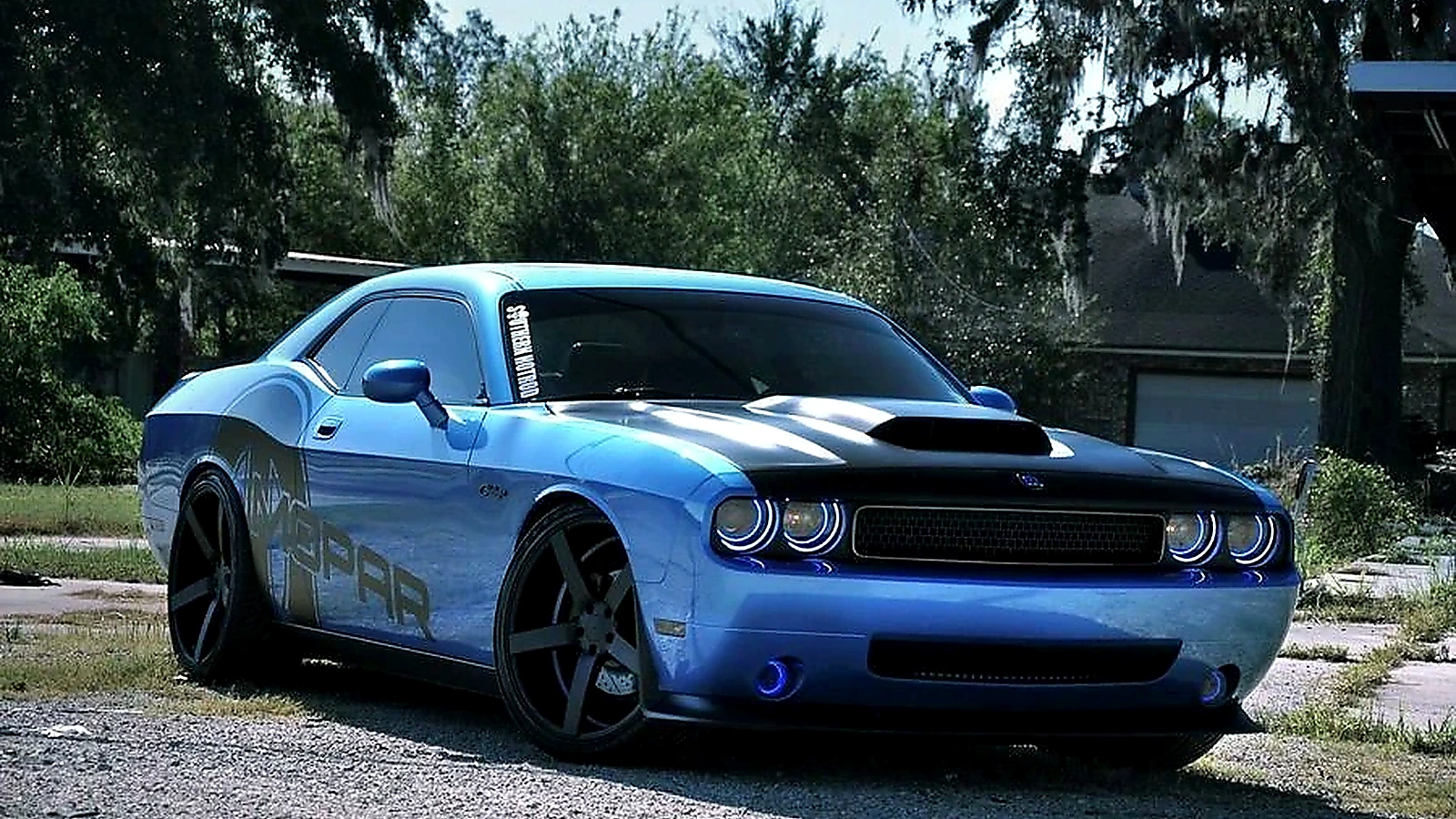 All-wheel-drive muscle car Dodge Challenger will get 3.6-liter V6 engine Pentastar - restored article image 2