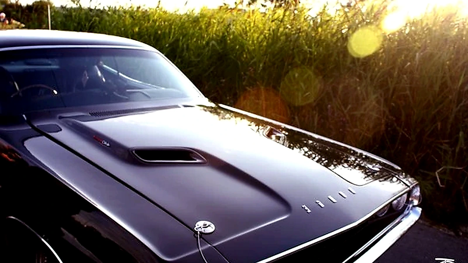 Four-wheel drive Dodge Challenger - restored article image 2