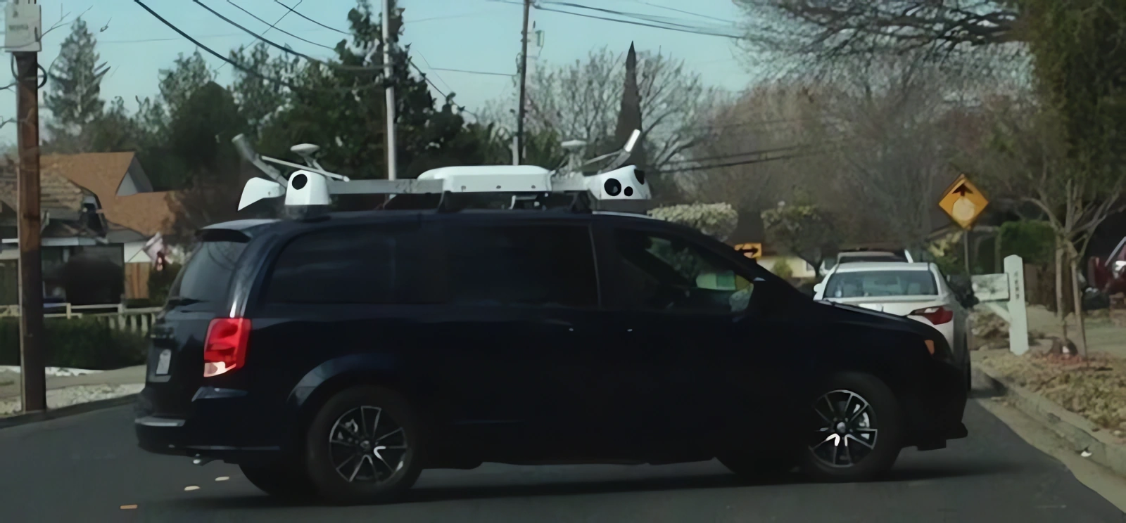 Apple is testing a self-governing Dodge Caravan