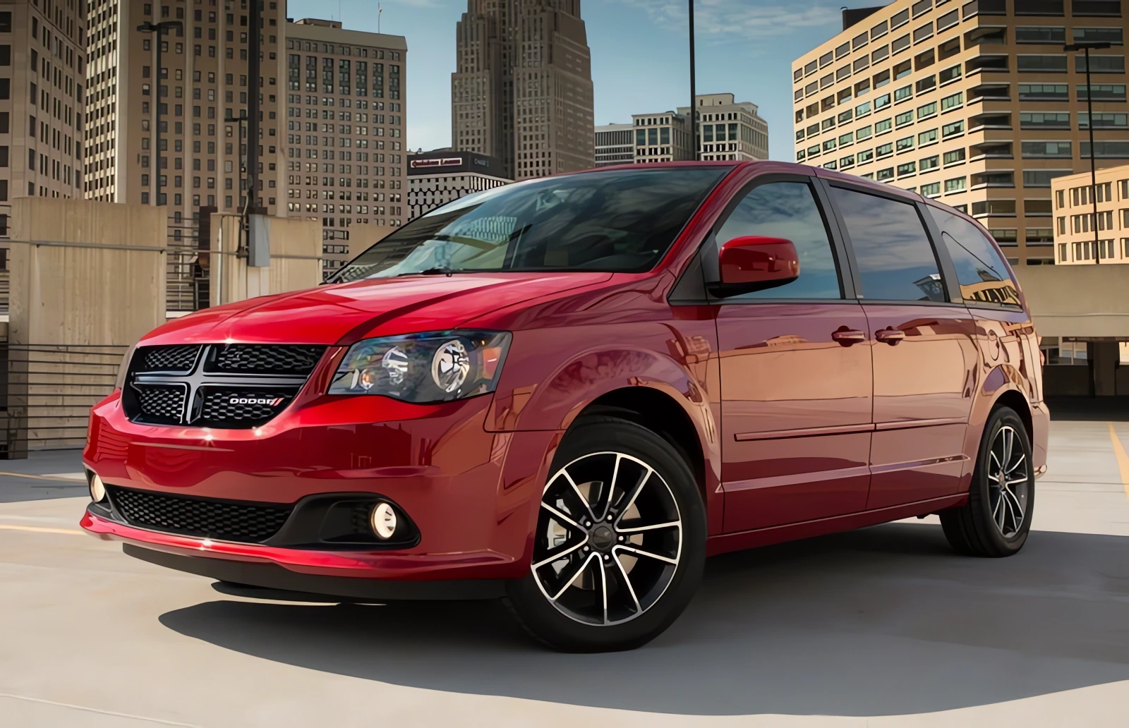 Dodge Caravan 2015: minivan for every day life