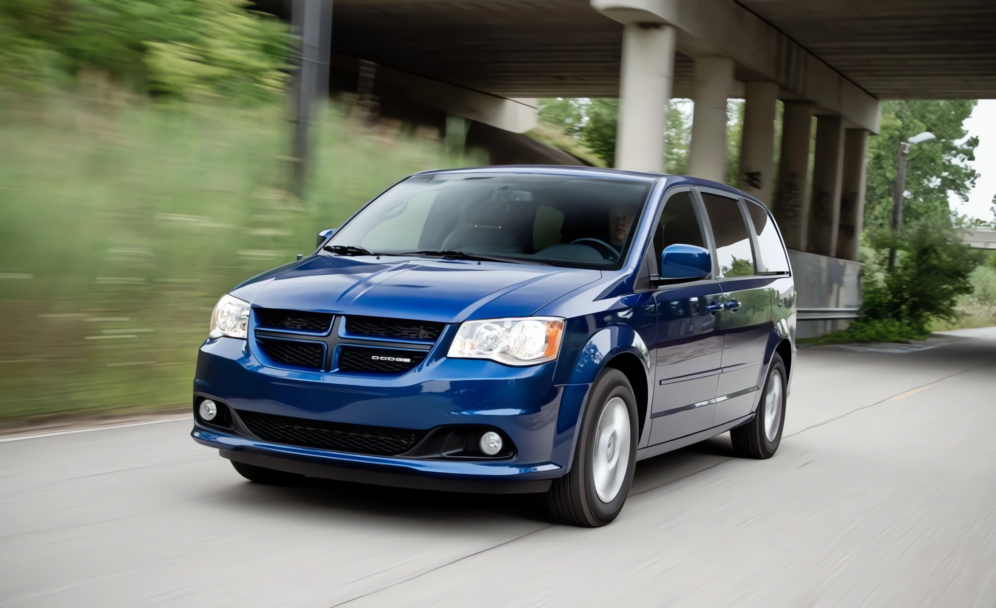 Dodge Grand Caravan Takes the Place of Chrysler Minivan