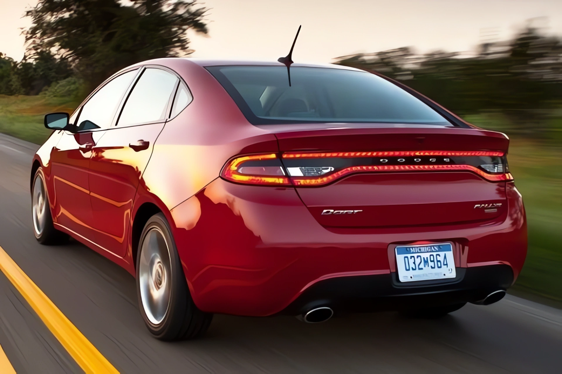 Some intriguing details are uncovered about the new powerful 2016 Dodge Part SRT