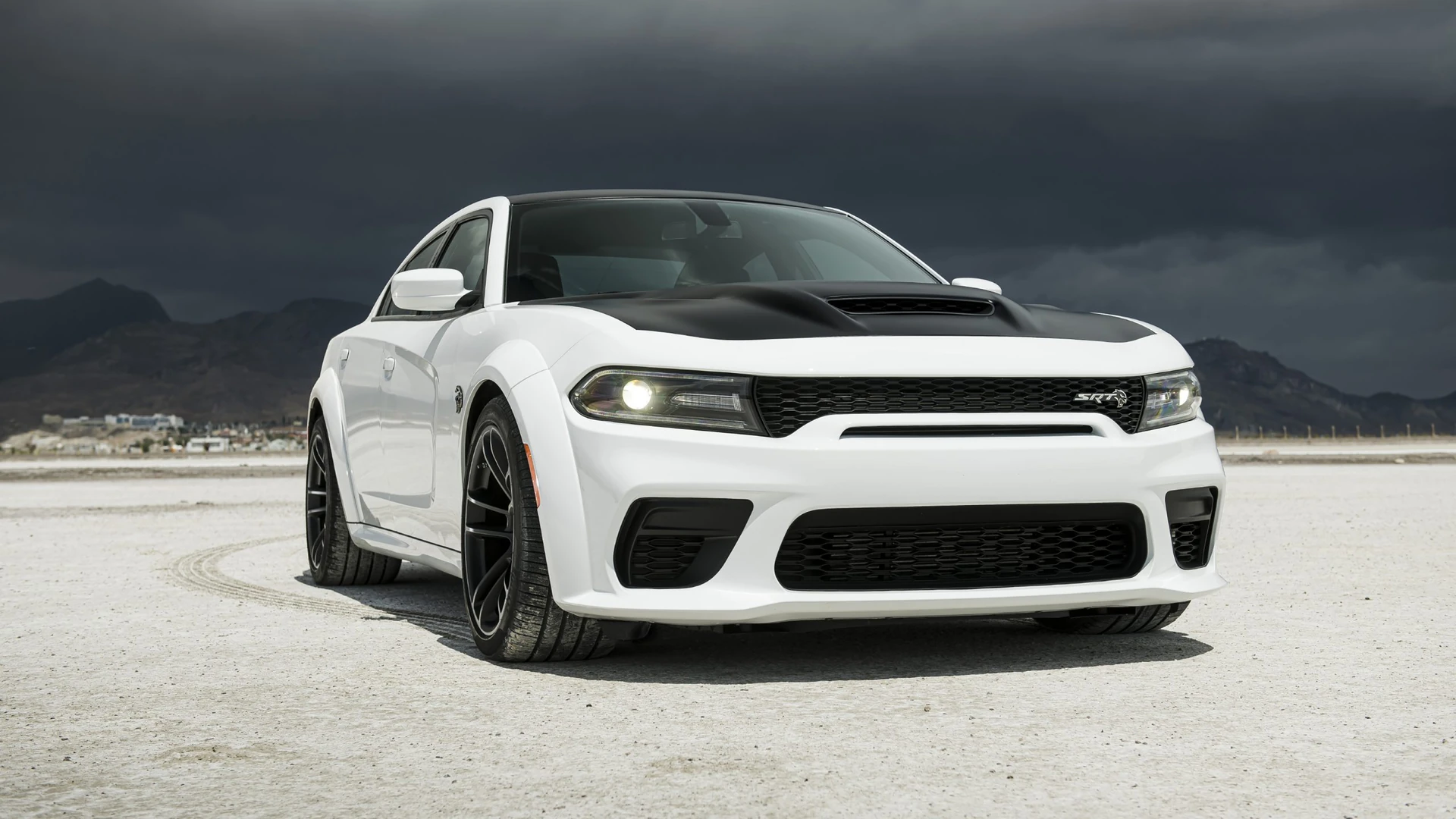 🆚 DODGE CHARGER VS CHALLENGER COMPARISON: ULTIMATE MODERN MUSCLE CAR FACE OFF! - original archive image 1