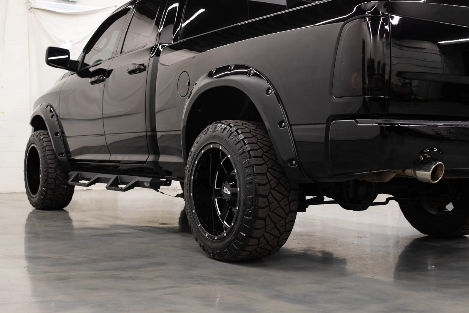 Best running boards for Ram 2500: Crew Cab, Mega Cab, and heavy-duty steps - restored article image 1