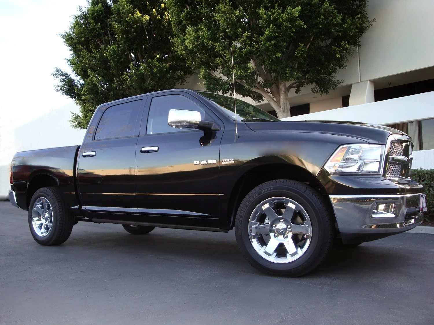 Best running boards for Ram 2500: Crew Cab, Mega Cab, and heavy-duty steps - restored article image 3