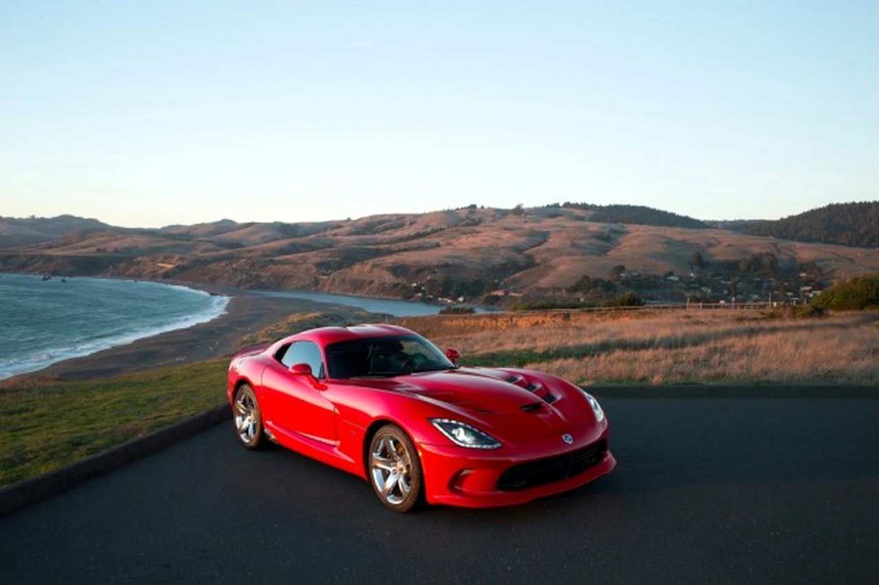Sales of new 2013 Dodge SRT Viper