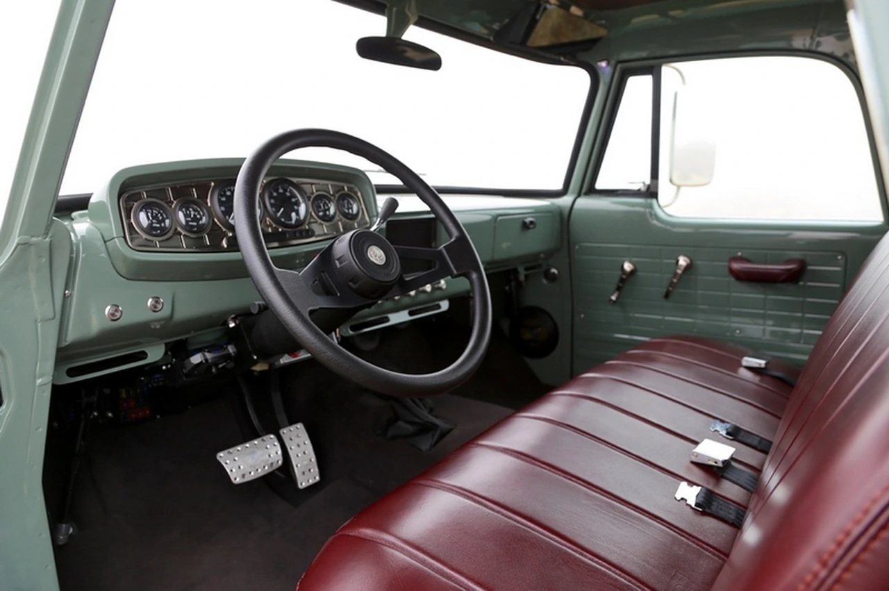 Tuners revived pickup from the 60s Dodge D200 Power